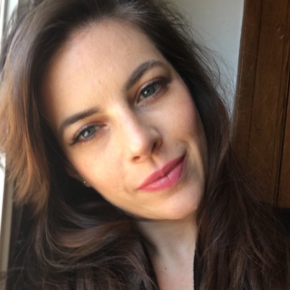 Meet your Posher, Stephanie - Picture 1 of 1